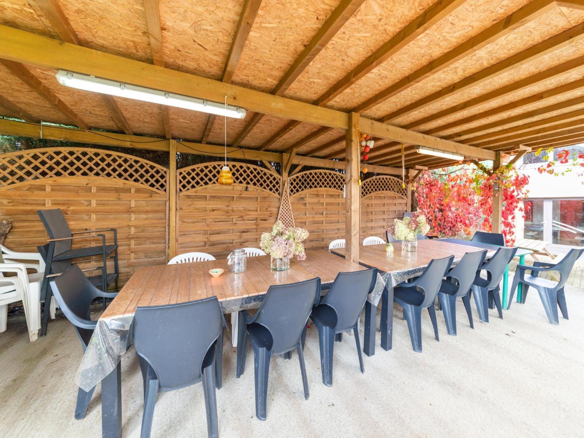 Wonderful Holiday Home In Montleban With Sauna Exterior foto