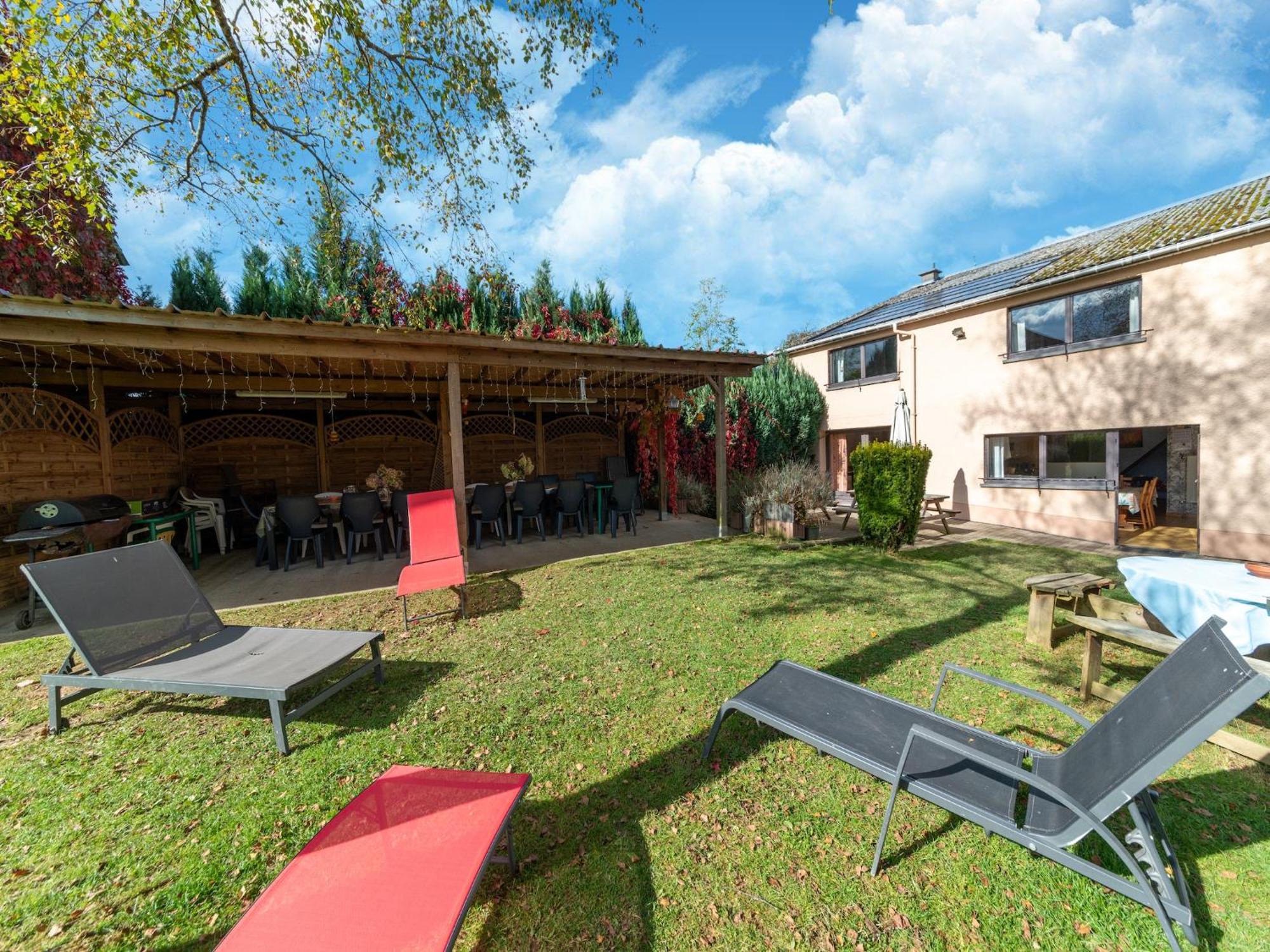 Wonderful Holiday Home In Montleban With Sauna Exterior foto