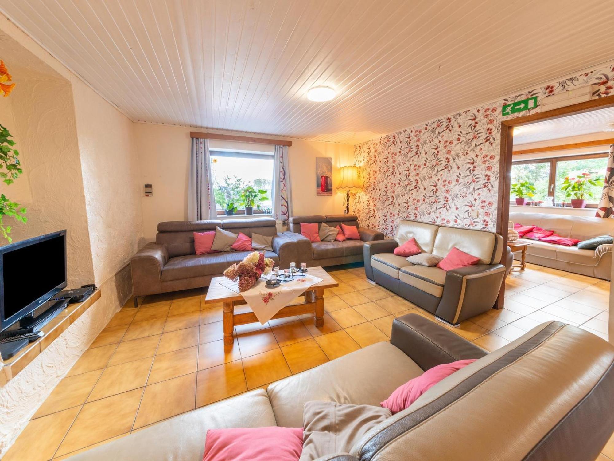 Wonderful Holiday Home In Montleban With Sauna Exterior foto